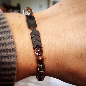 Anxiety arrow bracelet